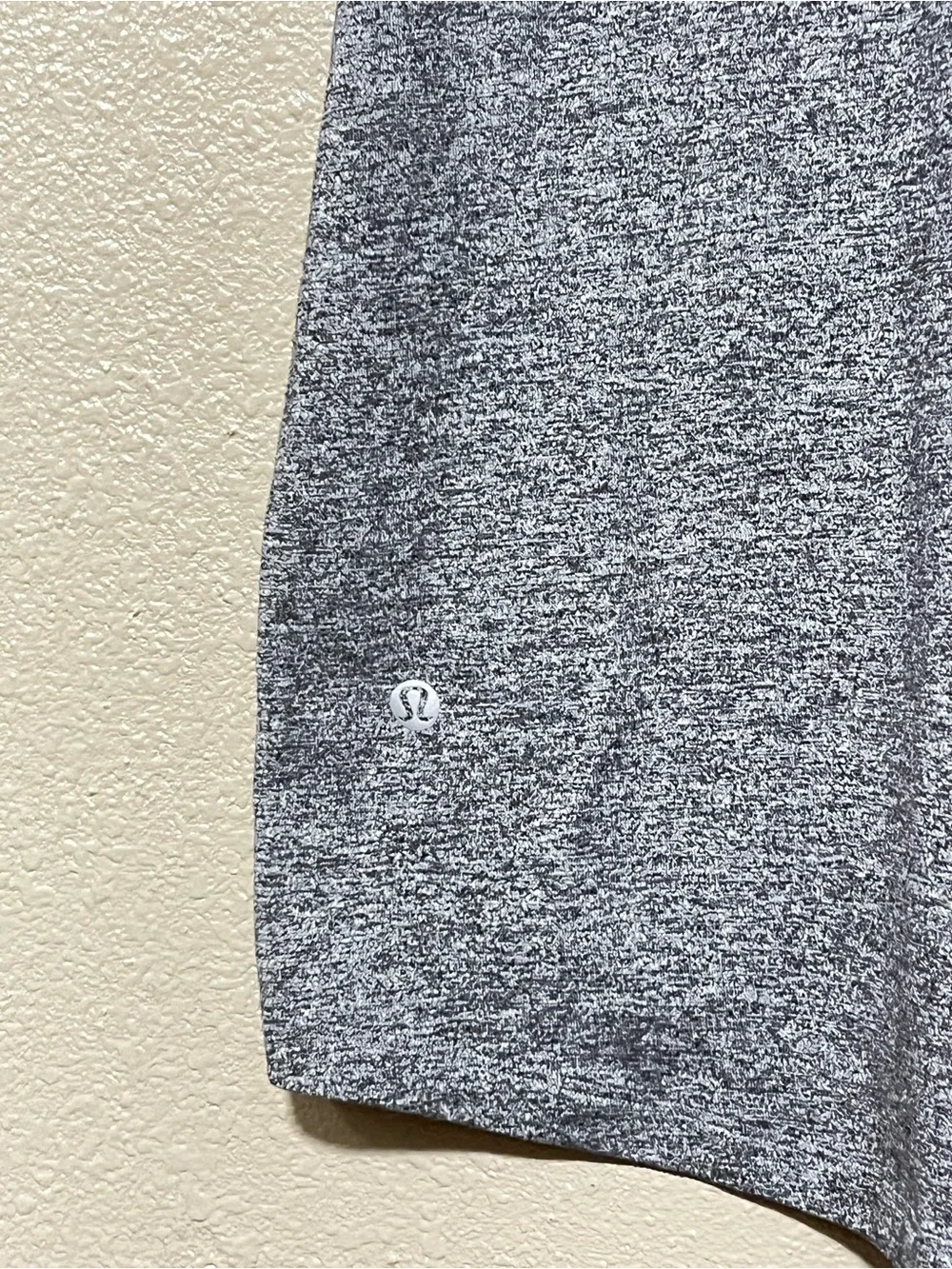 Lululemon License to Train Classic-Fit T- Shirt Activewear Workout Gym Running